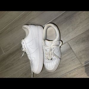 White Nike Air Force